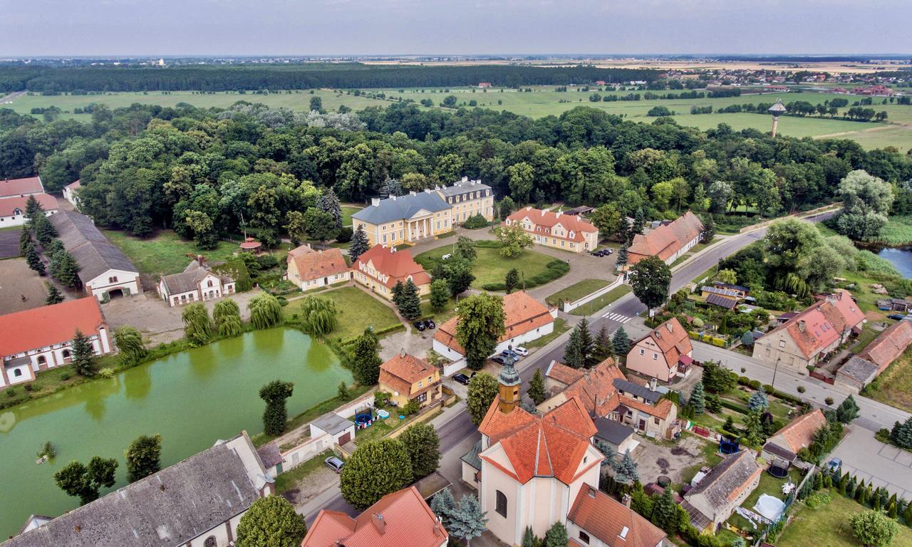 Palac Racot Kościan Buitenkant foto