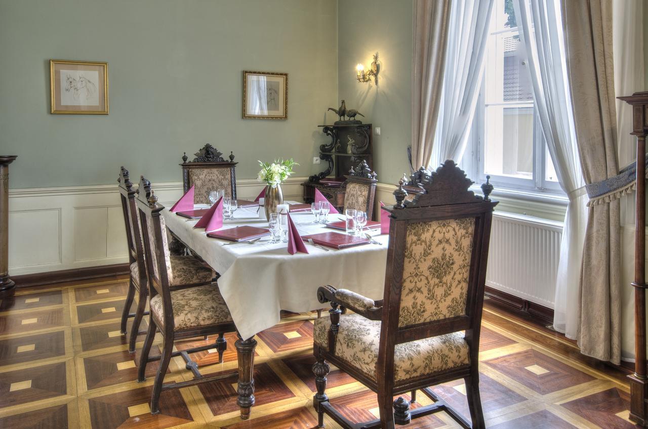 Palac Racot Kościan Buitenkant foto